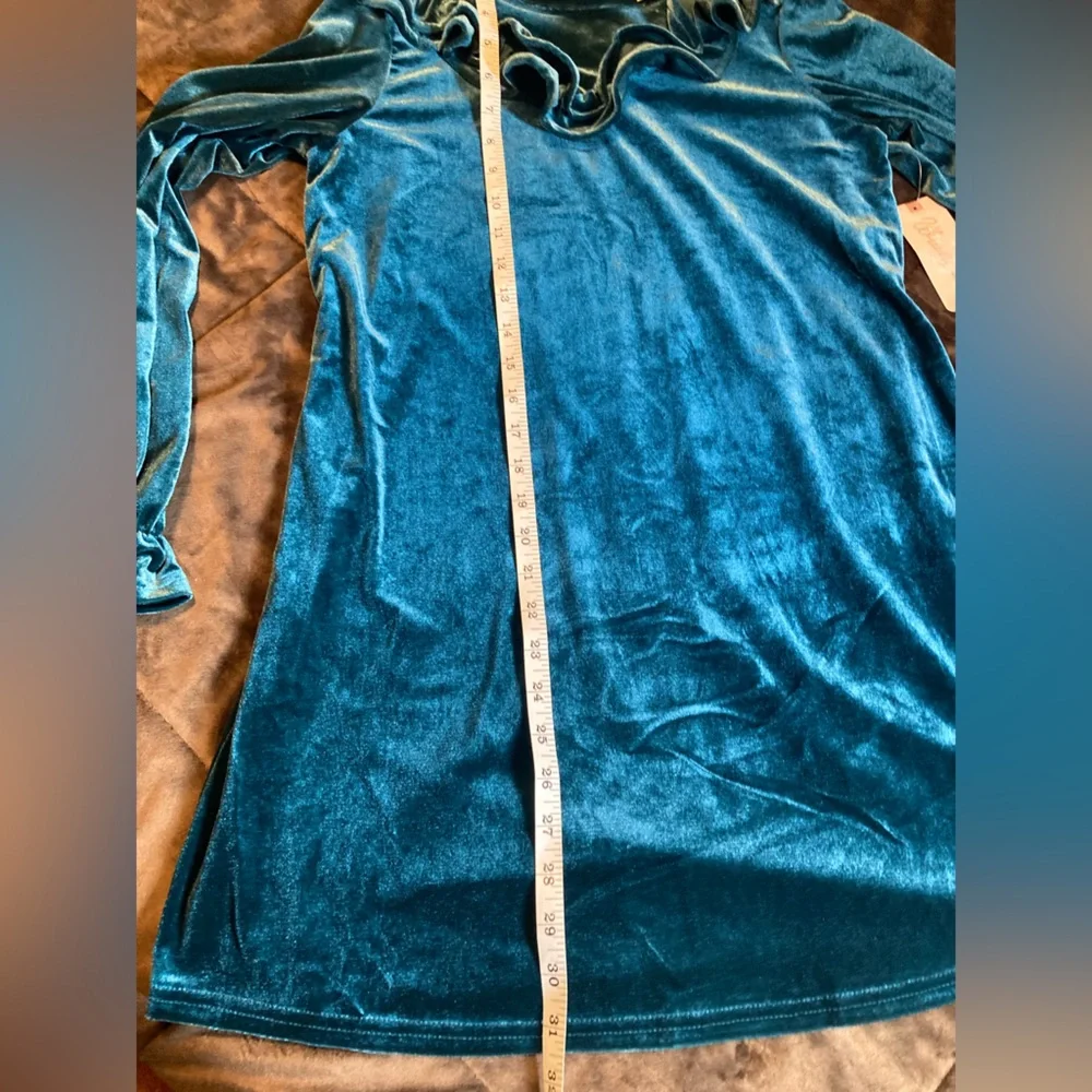Wrangler brand, kids size XL, new with tags, green, velvety feeling dress
